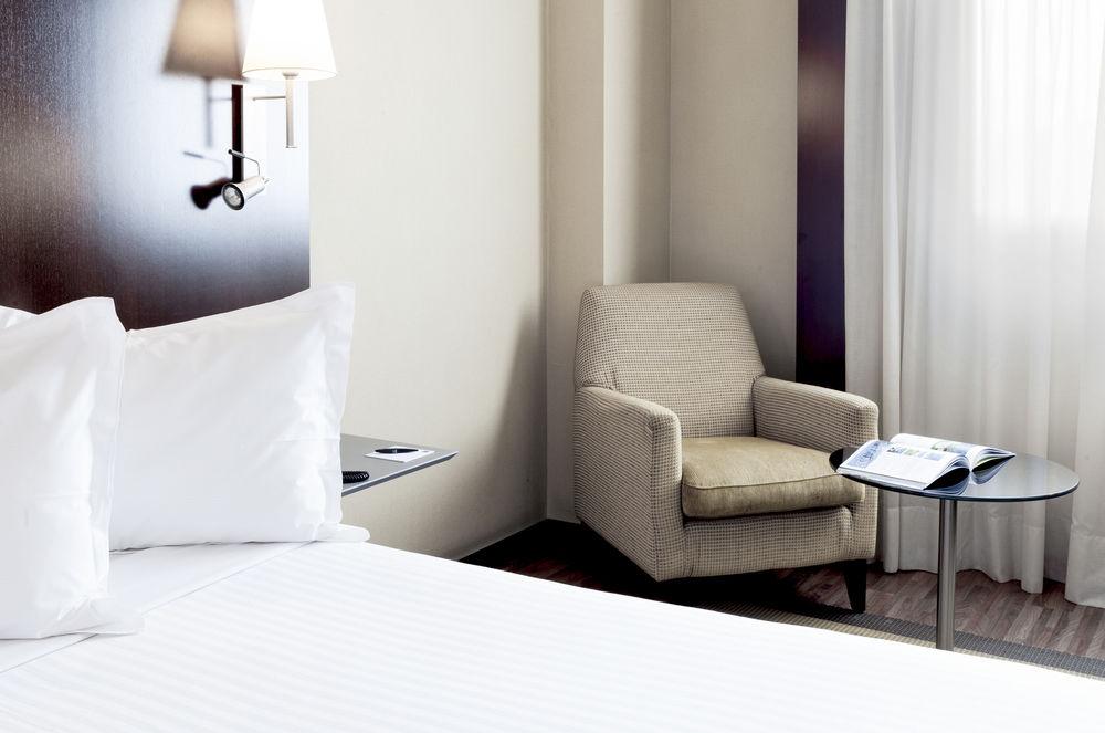 Ac Hotel Oviedo Forum By Marriott Exteriör bild