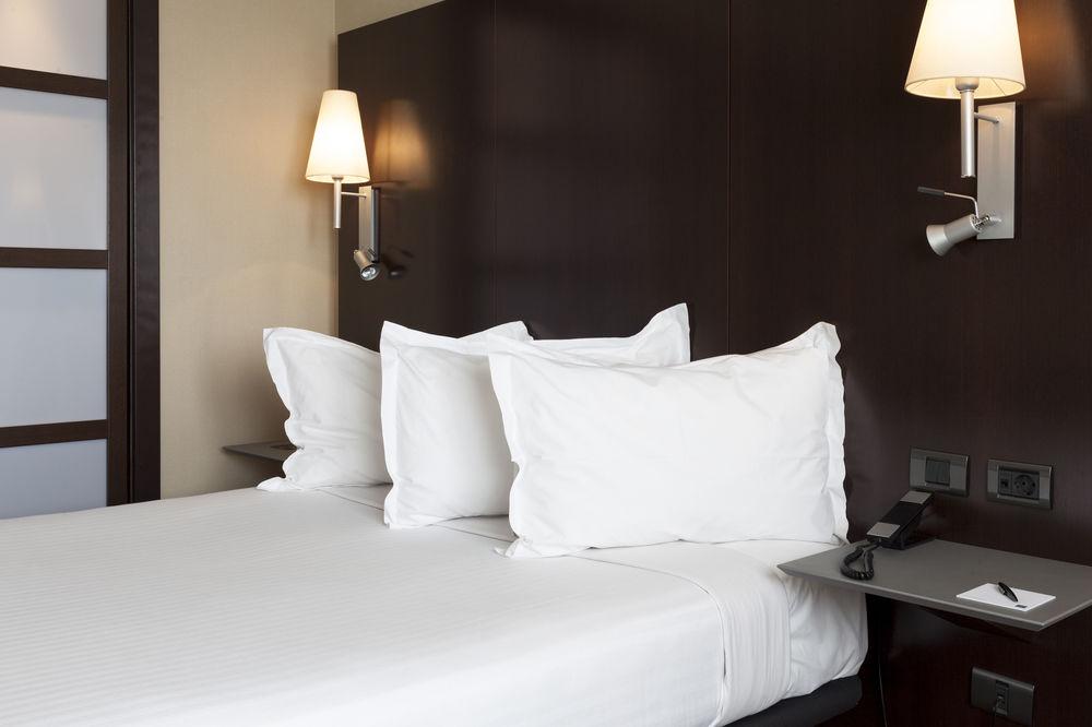 Ac Hotel Oviedo Forum By Marriott Exteriör bild