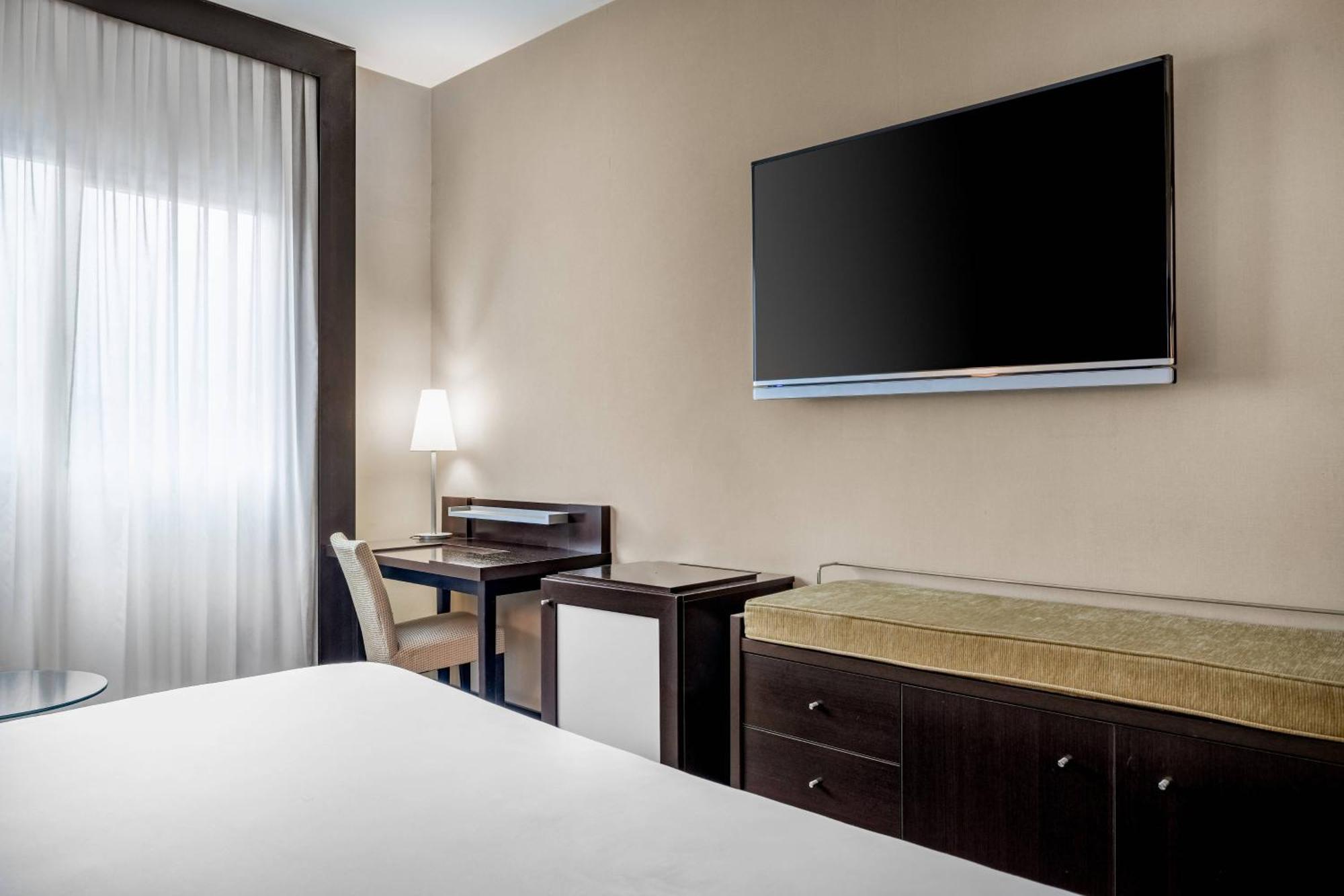 Ac Hotel Oviedo Forum By Marriott Exteriör bild
