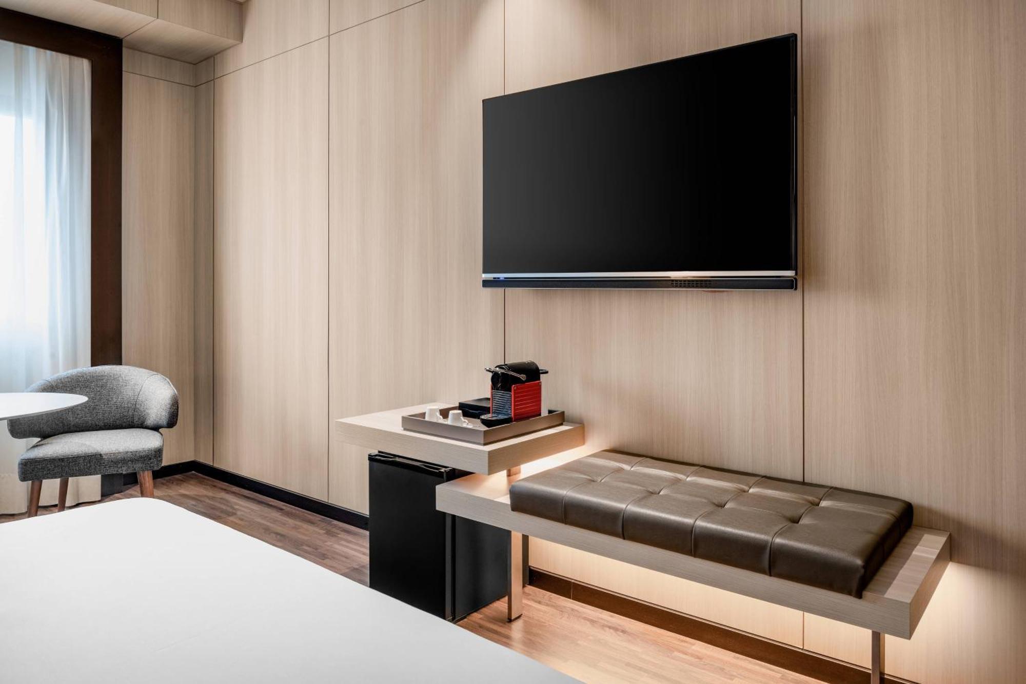 Ac Hotel Oviedo Forum By Marriott Exteriör bild