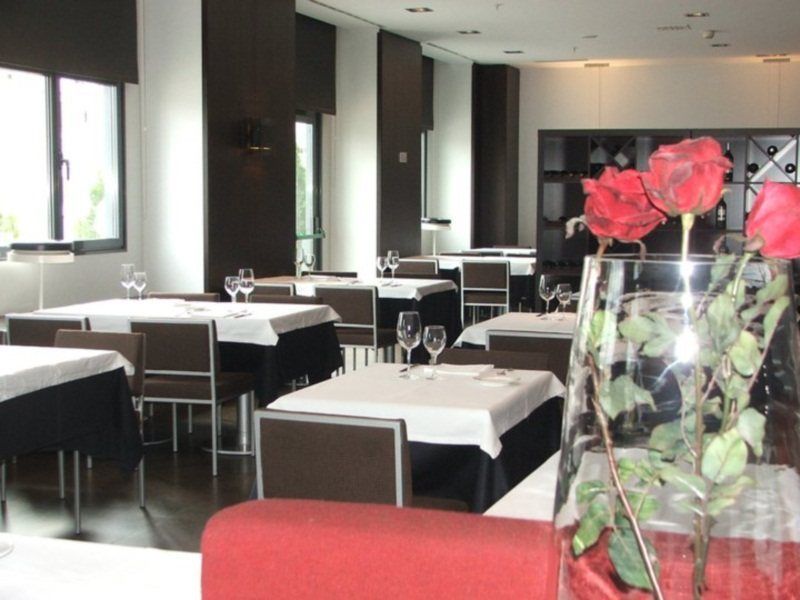 Ac Hotel Oviedo Forum By Marriott Exteriör bild
