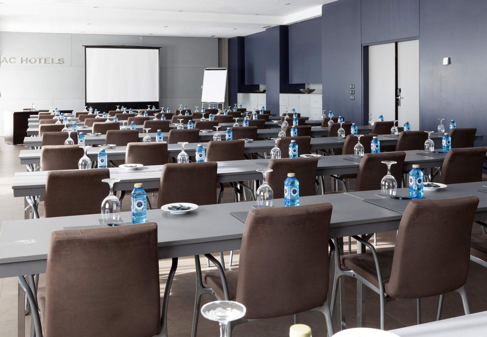 Ac Hotel Oviedo Forum By Marriott Exteriör bild